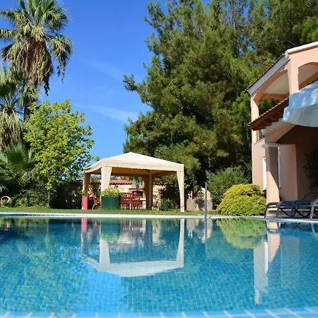 Apartmán Pine Villas & *