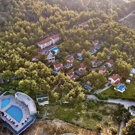 Pine Villas & Apartmán