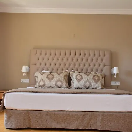 Pine Villas &