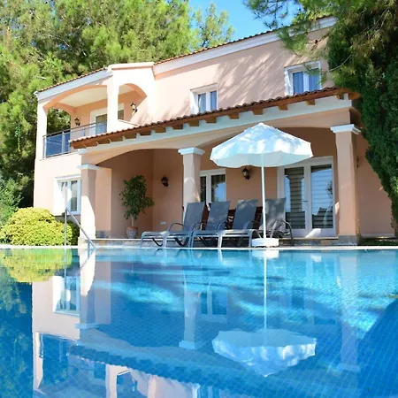 Pine Villas &