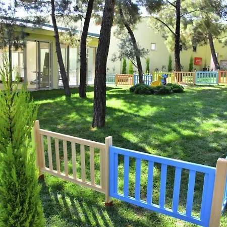 Pine Villas & * Kusadası